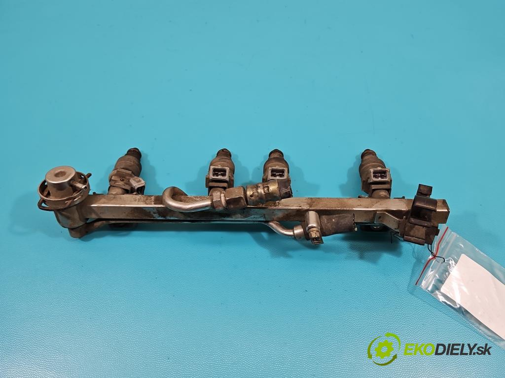Audi A4 B5 1994-2001 1.6 8V 101 HP manual 74 kW 1595 cm3 4- vstrek 078133551D (Vstrekovače)