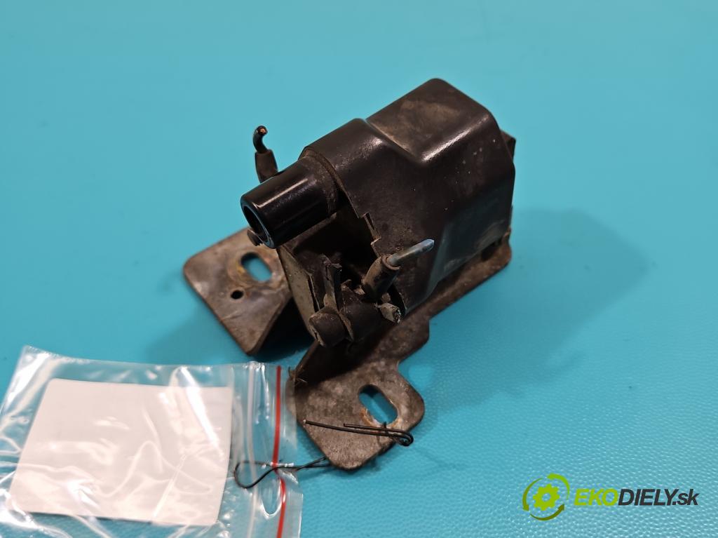 Audi A4 B5 1994-2001 1.6 8V 101 HP manual 74 kW 1595 cm3 4- cievka zapaľovacia  (Zapaľovacie cievky, moduly)