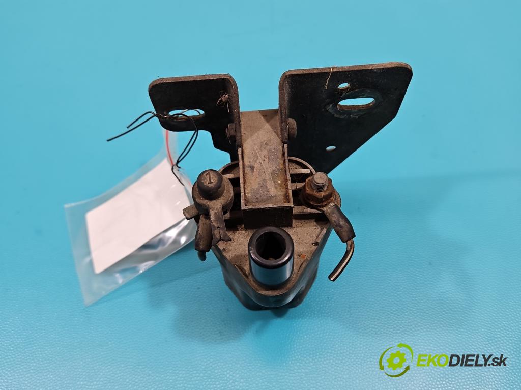 Audi A4 B5 1994-2001 1.6 8V 101 HP manual 74 kW 1595 cm3 4- cievka zapaľovacia  (Zapaľovacie cievky, moduly)