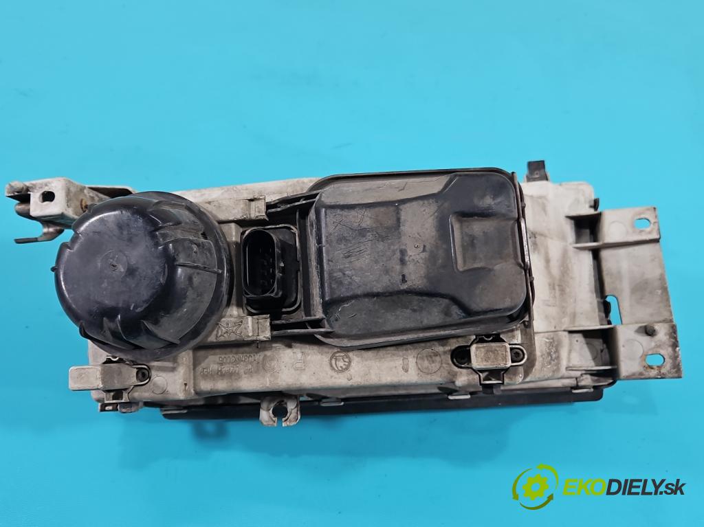 Skoda Octavia I 1996-2010 2.0 8V 116 HP manual 85 kW 1984 cm3 5- Reflektor: pravý  (Pravé)