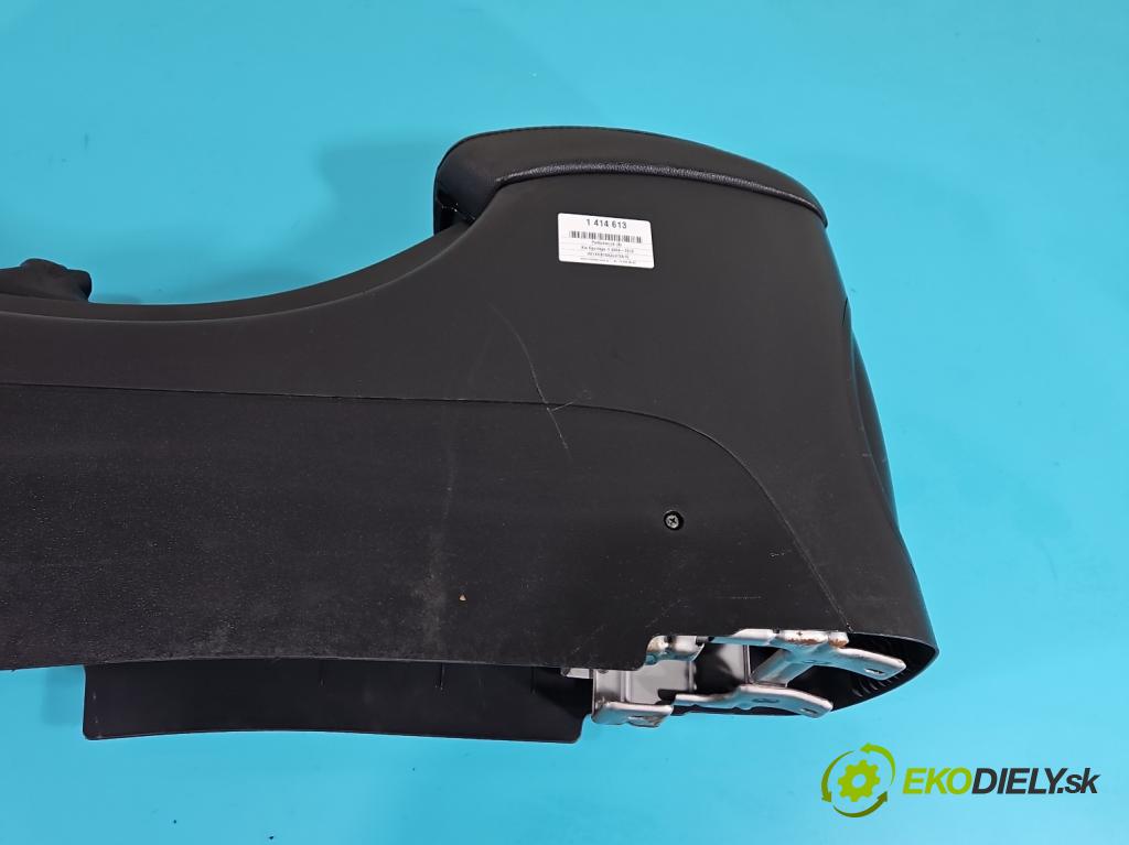 Kia Sportage II 2004-2010 2.0 crdi 150 HP manual 110 kW 1991 cm3 5- operadlo 84611-1F000 (Lakťové opierky)