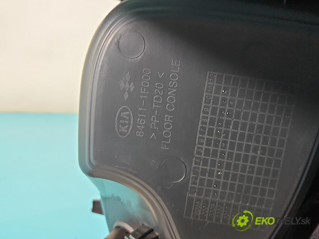 Kia Sportage II 2004-2010 2.0 crdi 150 HP manual 110 kW 1991 cm3 5- operadlo 84611-1F000 (Lakťové opierky)