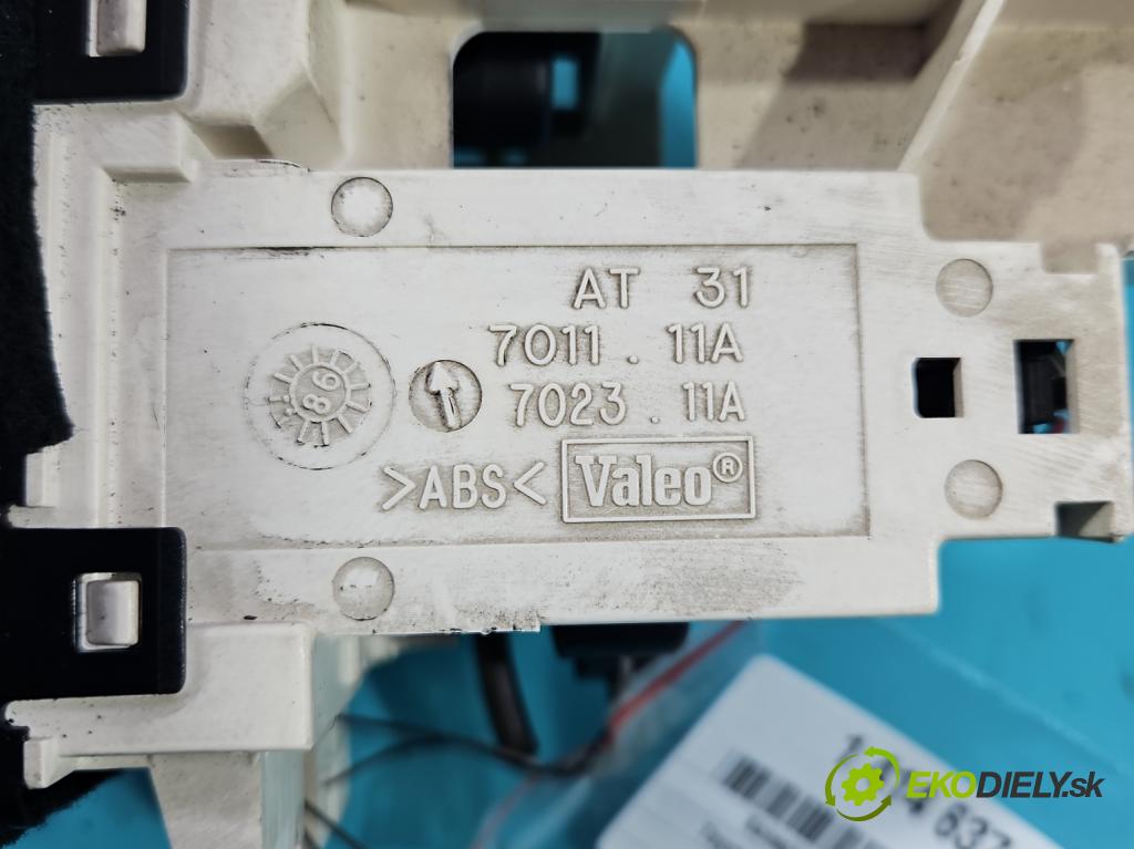 Toyota Avensis I T22 1997-2003 1.8 16V 110 HP manual 81 kW 1762 cm3 5- panel kúrenia 701111A