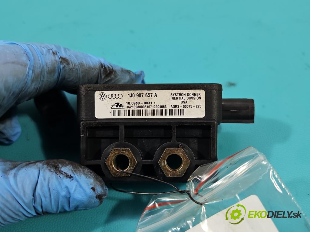 Vw Golf IV 1997-2003 1.9 TDI 90 hp manual 66 kW 1896 cm3 5- snímač ESP 1J1907637A