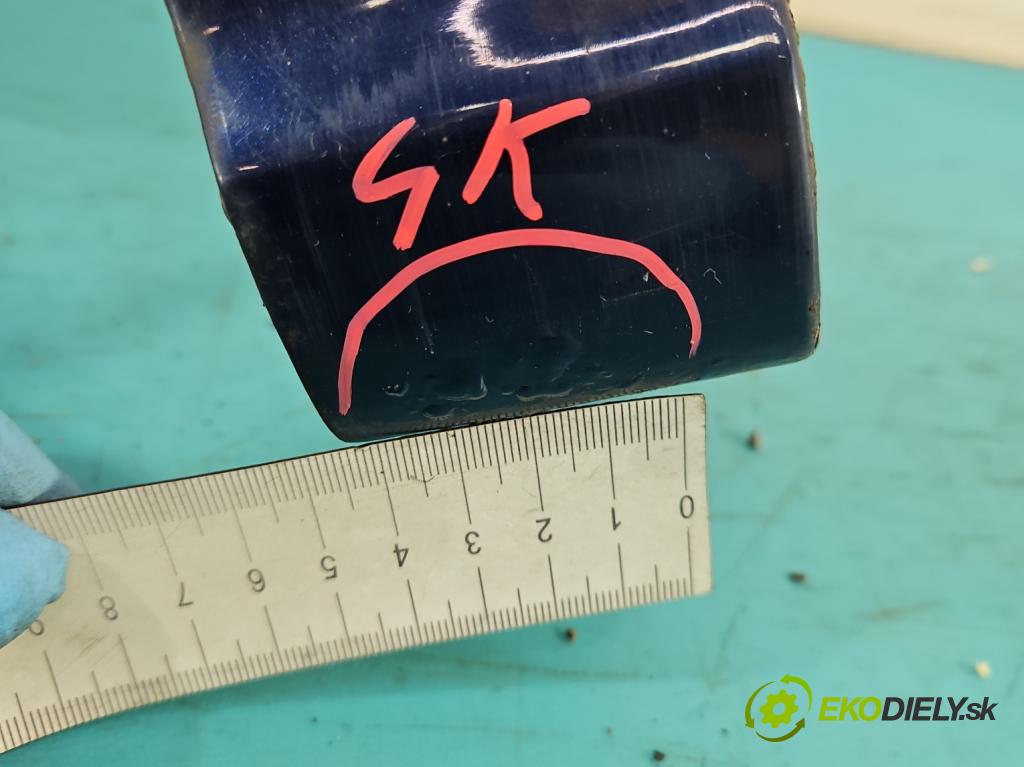 Skoda Fabia I 1999-2007 1.4b: 60 hp manual 44 kW 1397 cm3 5- blatnik přední levý (Predné ľavé)