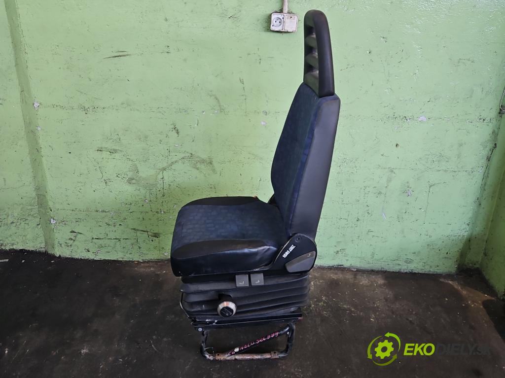 Iveco Daily III 1999-2006 2.3 hpi 117 HP manual 86 kW 2287 cm3 5- Sedačka ľavý  (Sedačky, sedadlá)