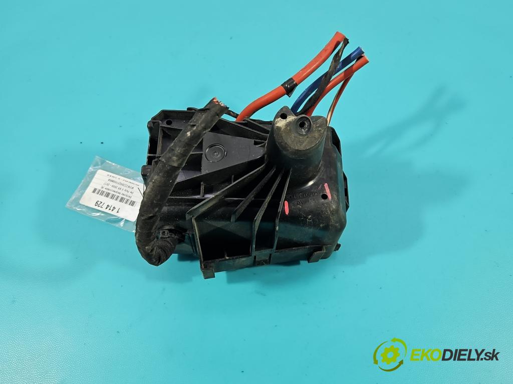 Vw Polo V 6R 2009-2017 1.2 16v 90 HP manual 66 kW 1197 cm3 5- skrinka poistka 6C0907361D (Poistková skrinka)