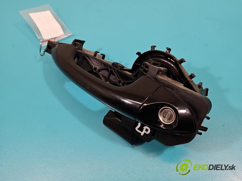 Kia Ceed II 2012-2018 1.6 CRDI 110 HP manual 81 kW 1582 cm3 5- rukoväť predné ľavé mimo:  (Vonkajšie predné ľavé)