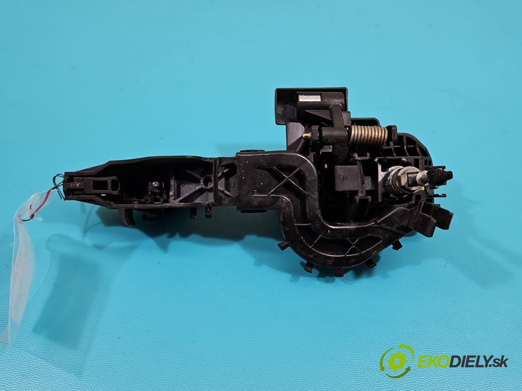 Kia Ceed II 2012-2018 1.6 CRDI 110 HP manual 81 kW 1582 cm3 5- rukoväť predné ľavé mimo:  (Vonkajšie predné ľavé)