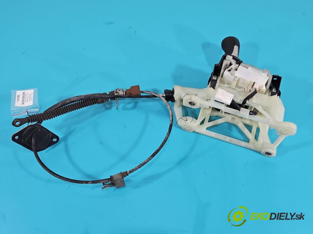 Mazda 6 III GJ 2013-2024 2.5 16V 192 HP automatic 141 kW 2488 cm3 4- Páka: Změny: stupeň,rýchlosť KD31-46100 (Rýchlostná páka (kulisa))