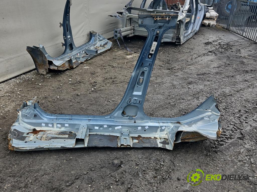 Mazda 6 III GJ 2013-2024 2.5 16V 192 hp automatic 141 kW 2488 cm3 4- práh pravý  (Ostatní)