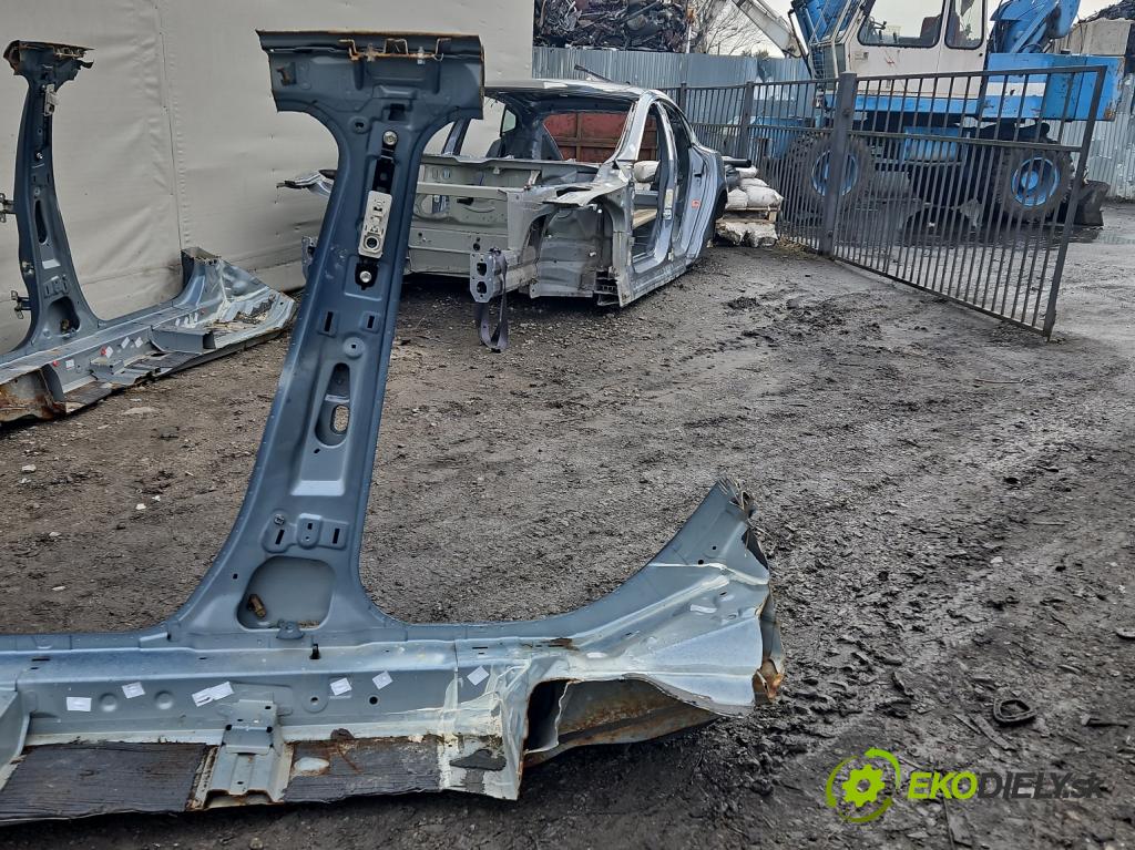 Mazda 6 III GJ 2013-2024 2.5 16V 192 hp automatic 141 kW 2488 cm3 4- práh pravý  (Ostatní)