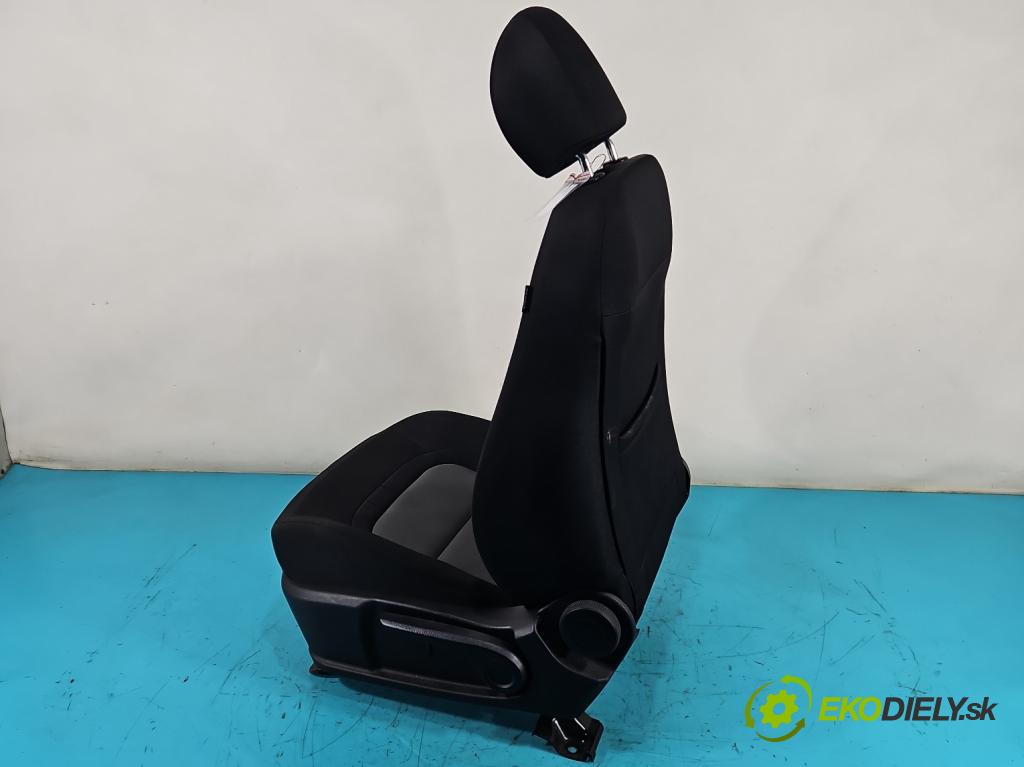 Kia Ceed II 2012-2018 1.6 CRDI 110 HP manual 81 kW 1582 cm3 5- Sedačka ľavý  (Sedačky, sedadlá)