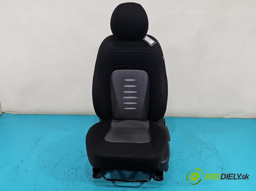 Kia Ceed II 2012-2018 1.6 CRDI 110 HP manual 81 kW 1582 cm3 5- Sedačka ľavý  (Sedačky, sedadlá)
