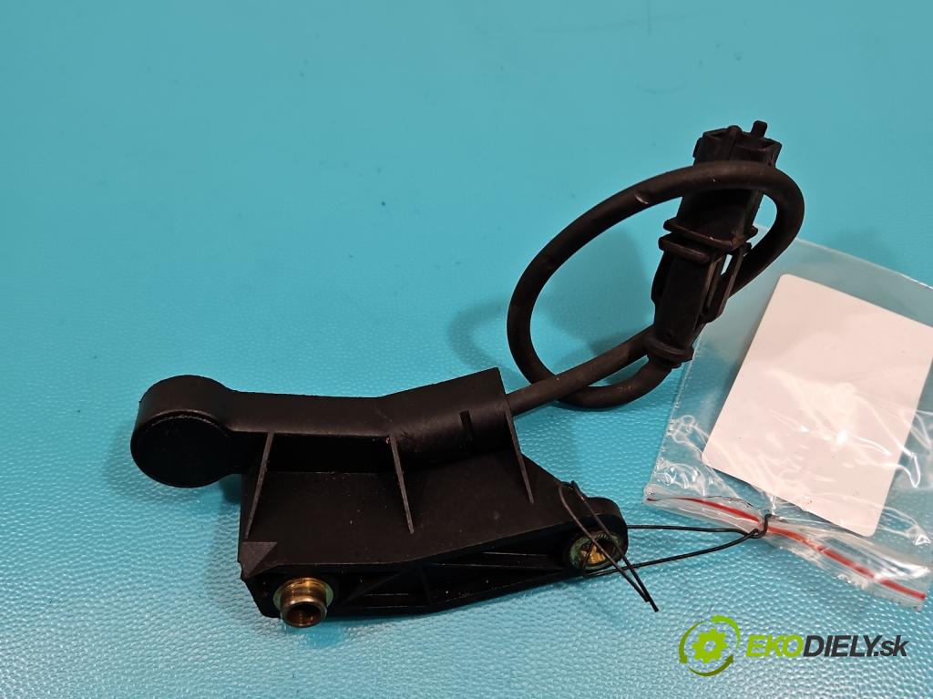 Opel Zafira A 1999-2005 1.8 16V 125 hp manual 92 kW 1796 cm3 5- snímač pozice: hřídele vačkový 5WK96060 (Snímače polohy kliky, vačky)