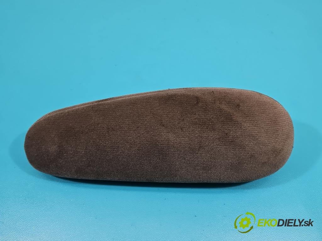 Citroen Xsara Picasso 2.0 HDI 90 HP manual 66 kW 1997 cm3 5- operadlo  (Lakťové opierky)