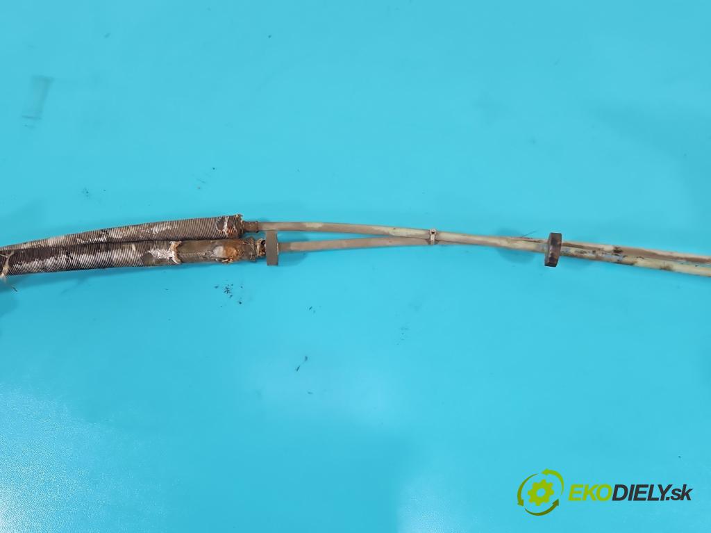 Vw Passat B3 1988-1993 1.8 90 HP manual 66 kW 1781 cm3 5- Páka: Změny: stupeň,rýchlosť  (Rýchlostná páka (kulisa))