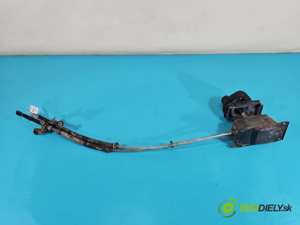 Vw Passat B3 1988-1993 1.8 90 HP manual 66 kW 1781 cm3 5- Páka: Změny: stupeň,rýchlosť  (Rýchlostná páka (kulisa))