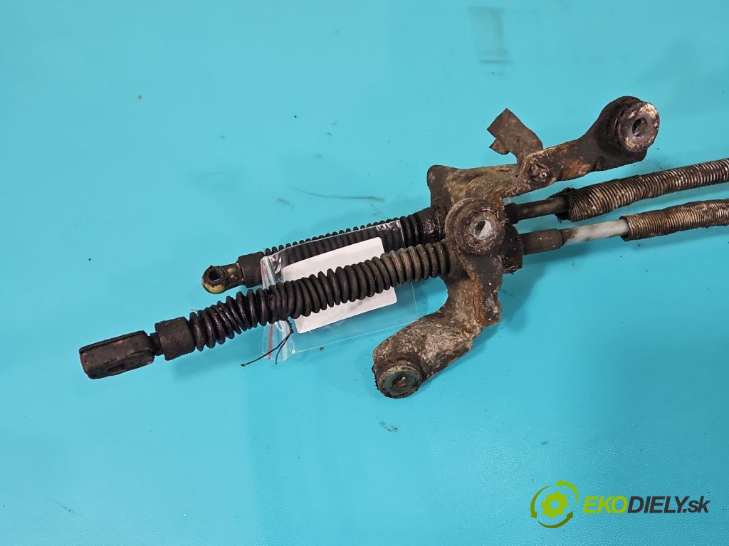 Vw Passat B3 1988-1993 1.9 td 75 HP manual 55 kW 1896 cm3 5- Páka: Změny: stupeň,rýchlosť  (Rýchlostná páka (kulisa))