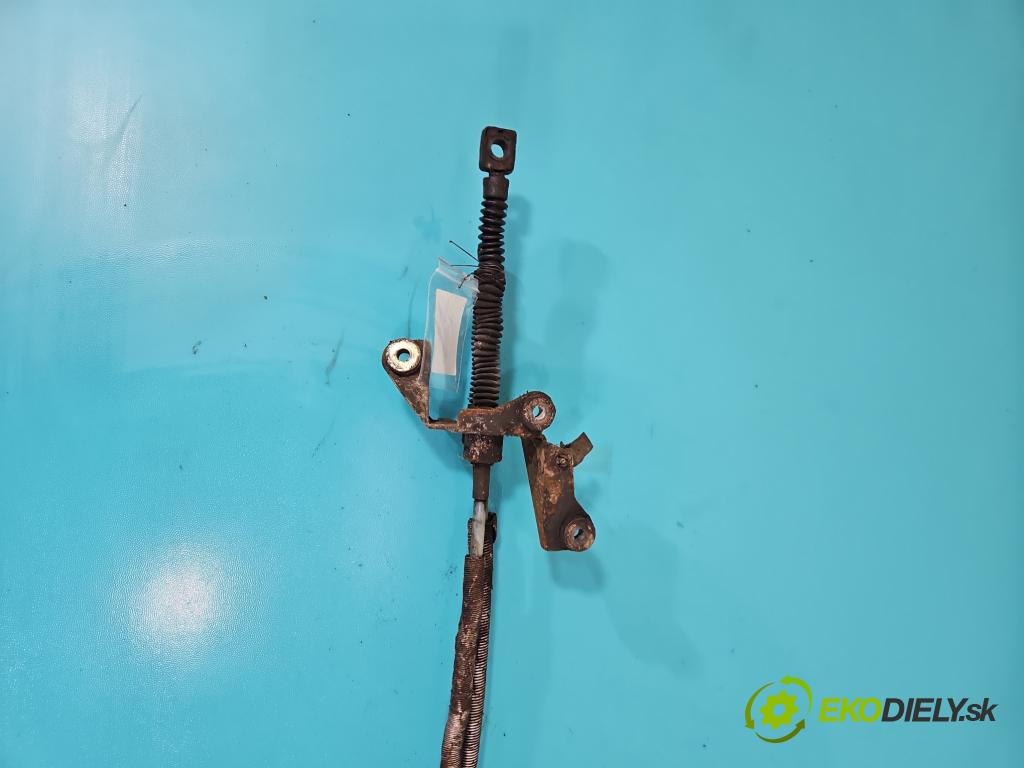 Vw Passat B3 1988-1993 1.9 td 75 HP manual 55 kW 1896 cm3 5- Páka: Změny: stupeň,rýchlosť  (Rýchlostná páka (kulisa))