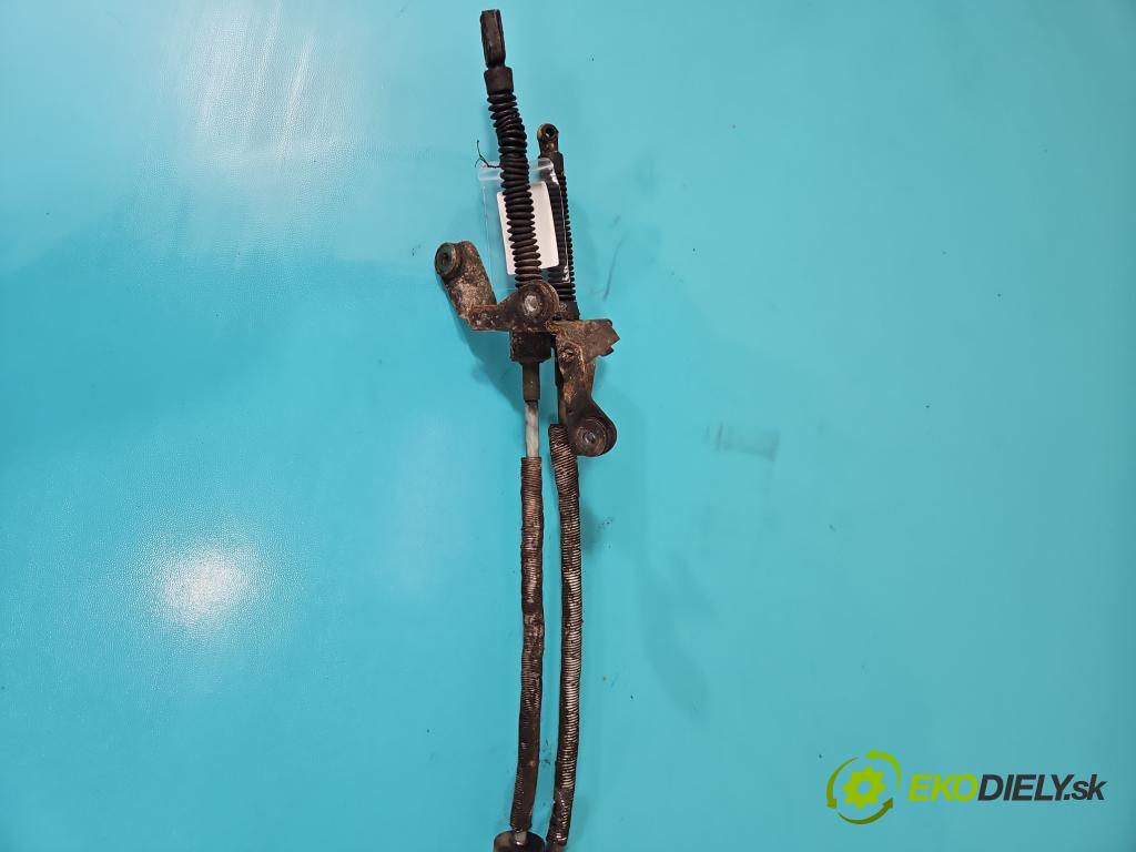 Vw Passat B3 1988-1993 1.9 td 75 HP manual 55 kW 1896 cm3 5- Páka: Změny: stupeň,rýchlosť  (Rýchlostná páka (kulisa))