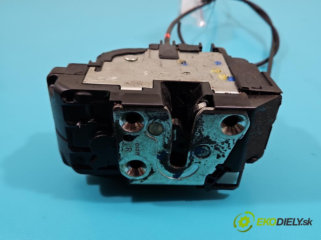 Nissan Note I 2006-2012 1.4 16V 88 hp manual 65 kW 1386 cm3 5- zámek přední pravý