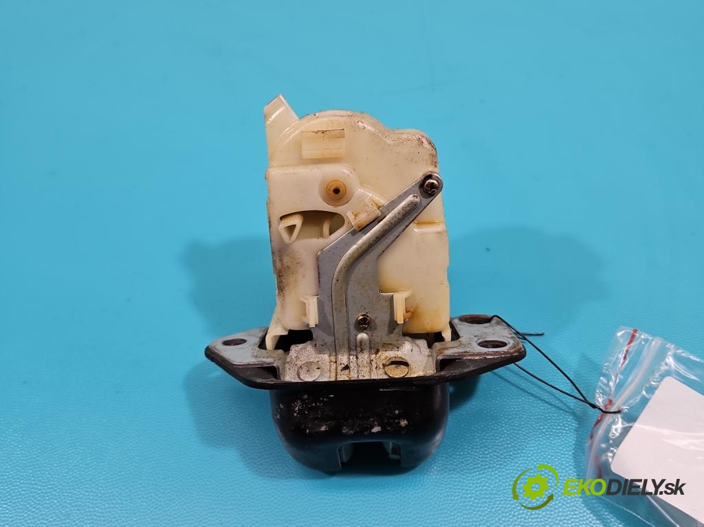 Nissan Note I 2006-2012 1.4 16V 88 hp manual 65 kW 1386 cm3 5- zámek kufrových dveří zadní