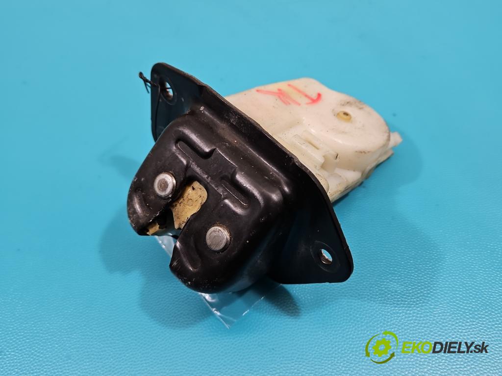 Nissan Note I 2006-2012 1.4 16V 88 hp manual 65 kW 1386 cm3 5- zámek kufrových dveří zadní 