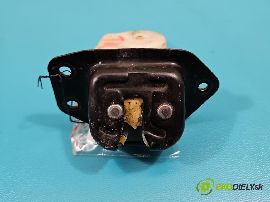 Nissan Note I 2006-2012 1.4 16V 88 hp manual 65 kW 1386 cm3 5- zámek kufrových dveří zadní