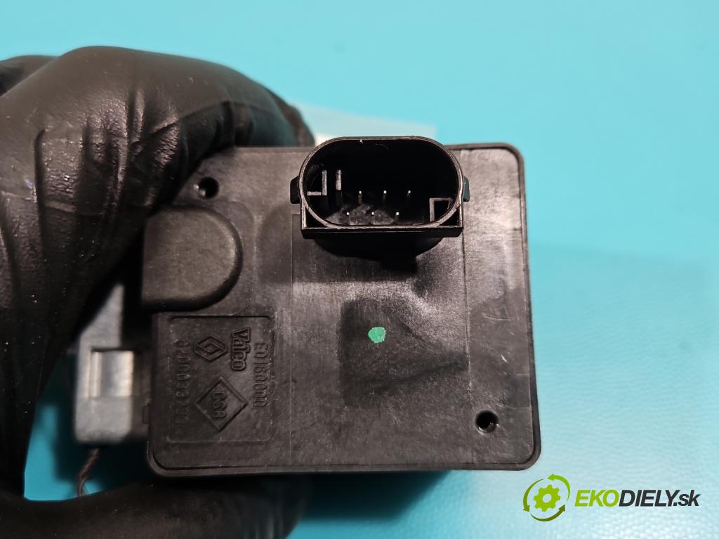 Renault Scenic II 2003-2009 1.6 16v 113 HP manual 83 kW 1598 cm3 5- Blokáda: řízení: 8200033233 (Ostatné)