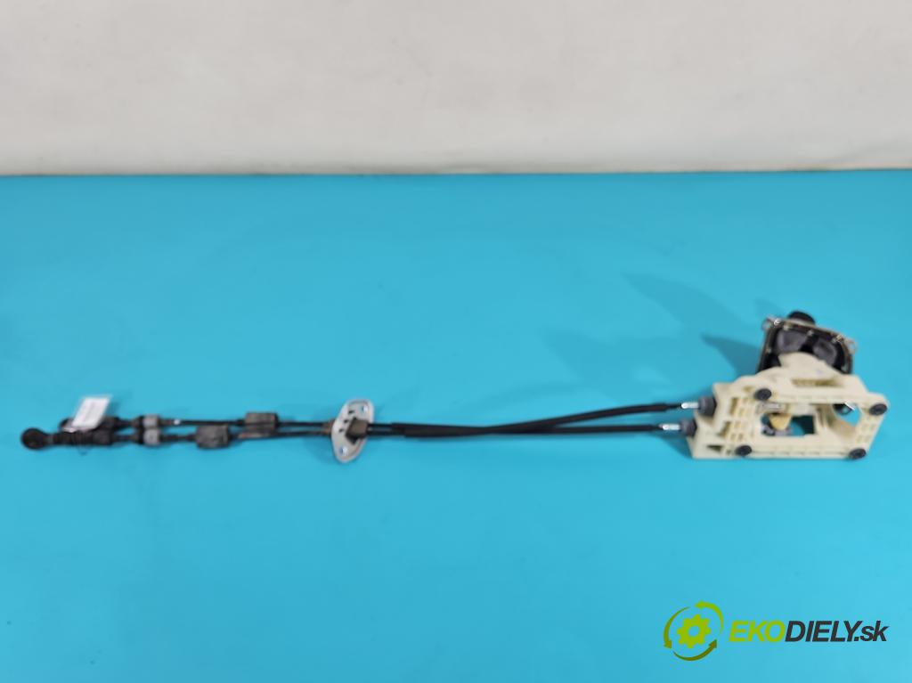 Kia Ceed II 2012-2018 1.6 CRDI 110 HP manual 81 kW 1582 cm3 5- Páka: Změny: stupeň,rýchlosť 43700-A2300 (Rýchlostná páka (kulisa))