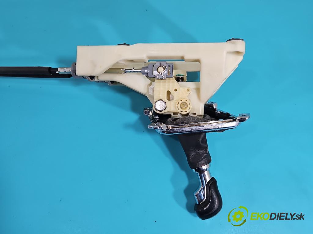 Kia Ceed II 2012-2018 1.6 CRDI 110 HP manual 81 kW 1582 cm3 5- Páka: Změny: stupeň,rýchlosť 43700-A2300 (Rýchlostná páka (kulisa))