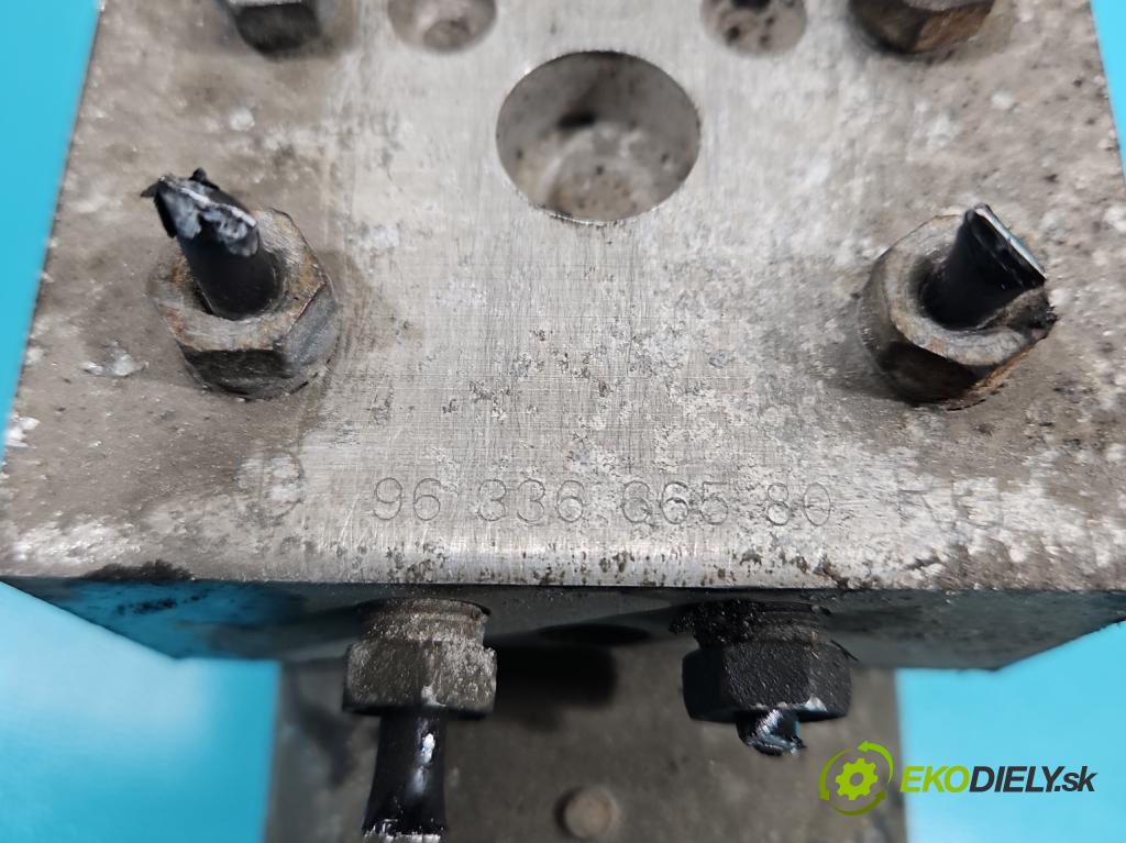 Citroen Xsara Picasso 2.0 HDI 90 HP manual 66 kW 1997 cm3 5- čerpadlo abs 9633666580 (Pumpy ABS)