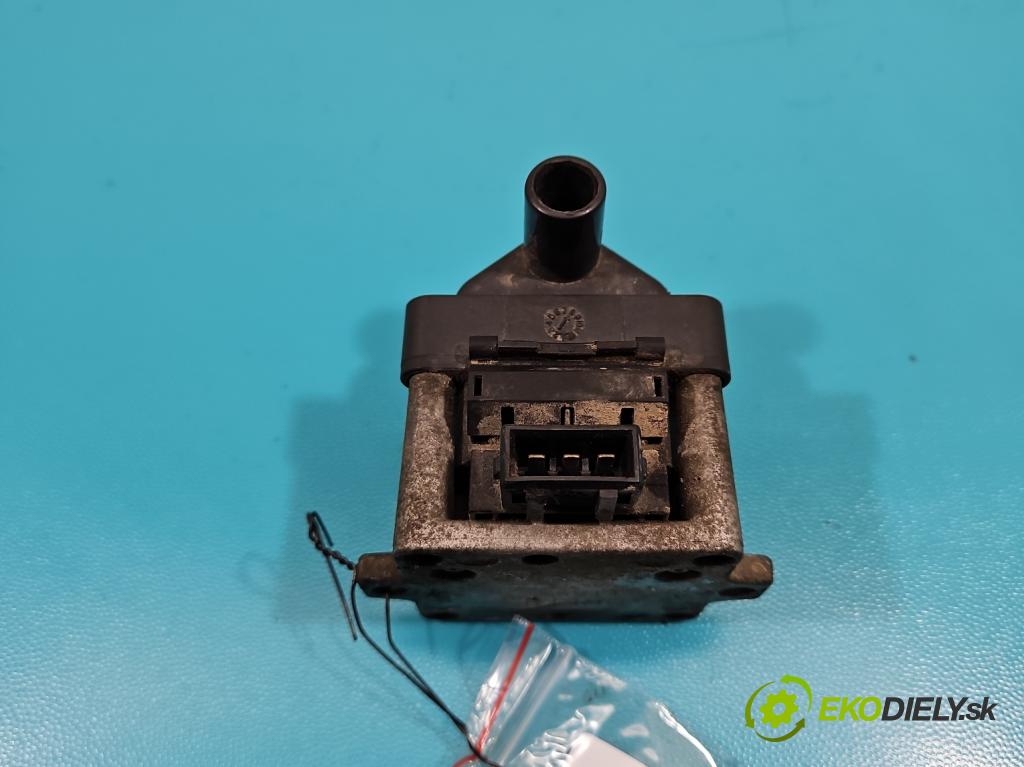 Vw Passat B4 1993-1997 1.8 JEDEN: 90 HP manual 66 kW 1781 cm3 5- cievka zapaľovacia  (Zapaľovacie cievky, moduly)