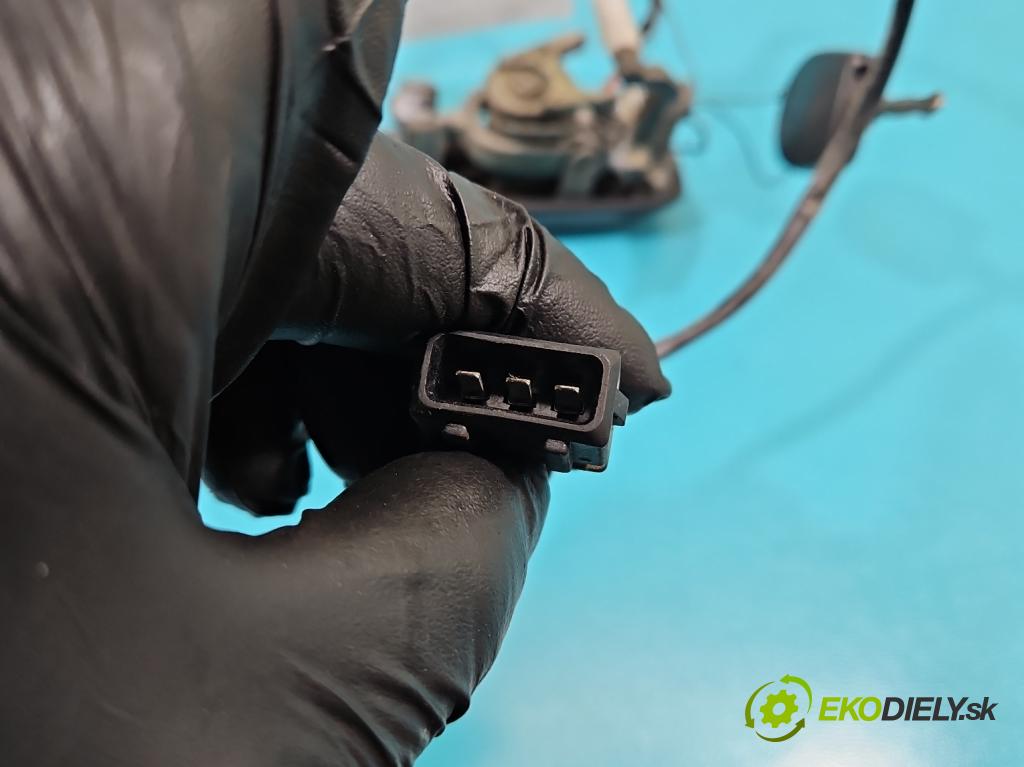 Vw Passat B4 1993-1997 1.8 JEDEN: 90 HP manual 66 kW 1781 cm3 5- rukoväť predné ľavé mimo:  (Vonkajšie predné ľavé)