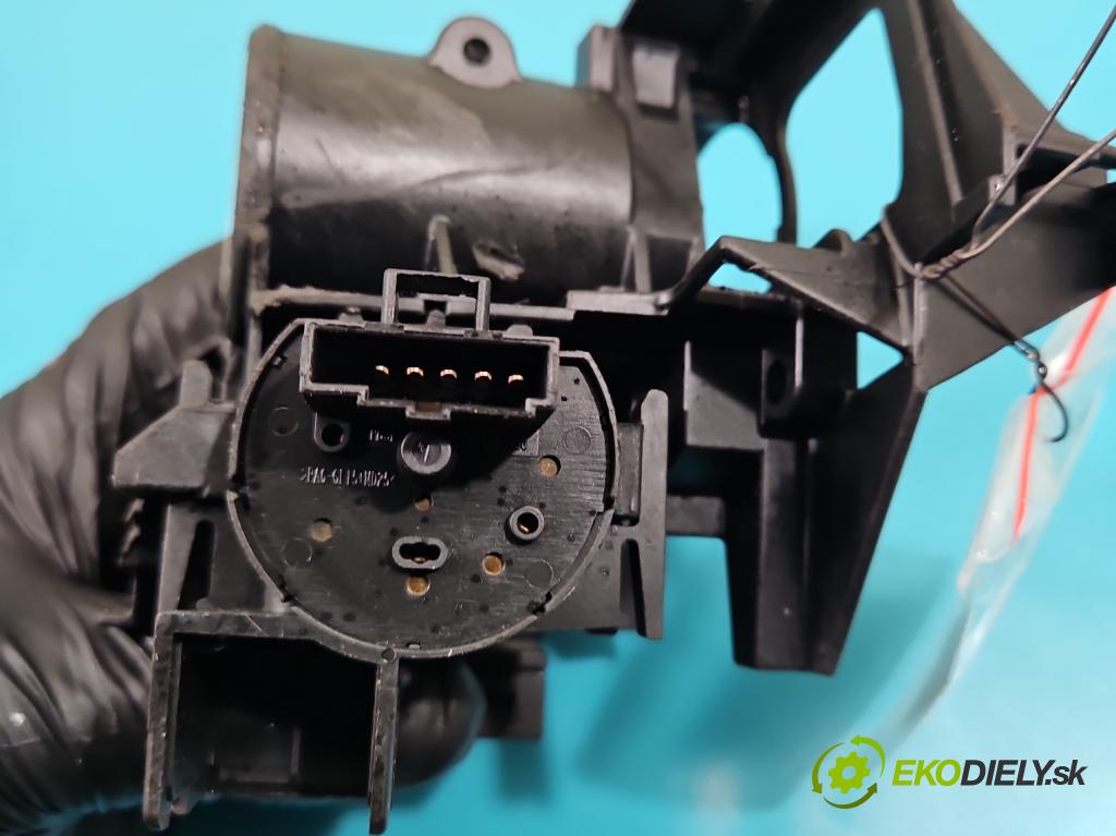 Opel Corsa C 2000-2006 1.2 16V 75 HP manual 55 kW 1199 cm3 3- Spínačka  (Spínacie skrinky a kľúče)