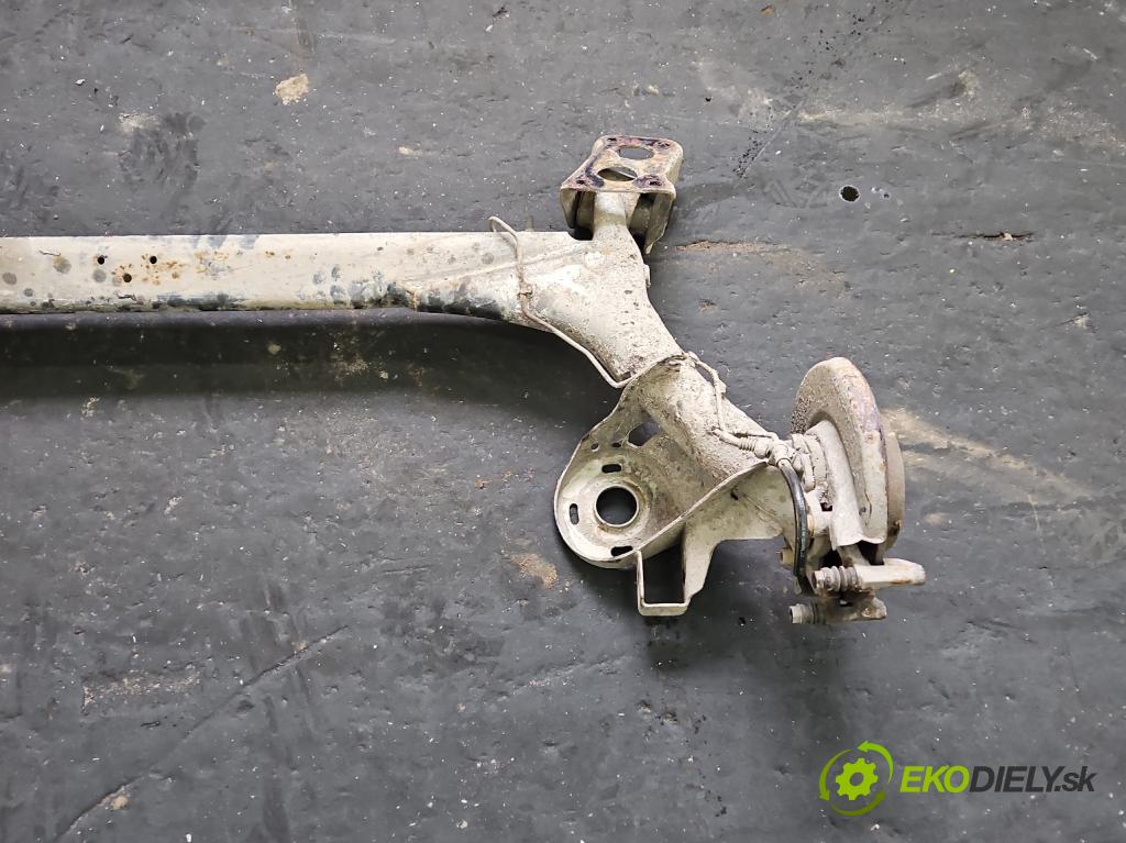 Vw Bora 1.9 TDI 90 hp manual 66 kW 1896 cm3 4- zadní výztuha  (Výztuhy zadní)