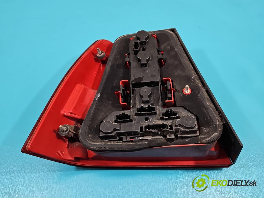 Vw Bora 1.9 TDI 90 HP manual 66 kW 1896 cm3 4- svetlo / reflektor zadné pravé 1J5945096Q (Kľučka dverí ostatné)