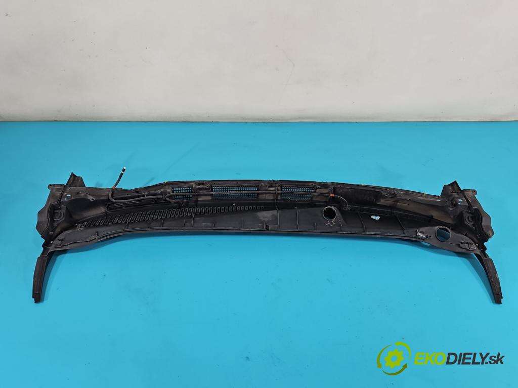 Nissan Note I 2006-2012 1.4 16V 88 HP manual 65 kW 1386 cm3 5- torpédo 668629U100 (Torpédo (plast pod čelným sklom))
