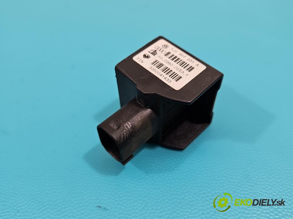Audi A3 8L 1996-2003 1.9 TDI 131 hp manual 96 kW 1896 cm3 3- snímač ESP 1J0907651A