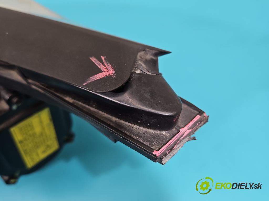 Kia Sportage III 2010-2015 2.0 CRDI 184hp automatic 135 kW 1998 cm3 5- Reflektor: pravý  (Pravé)