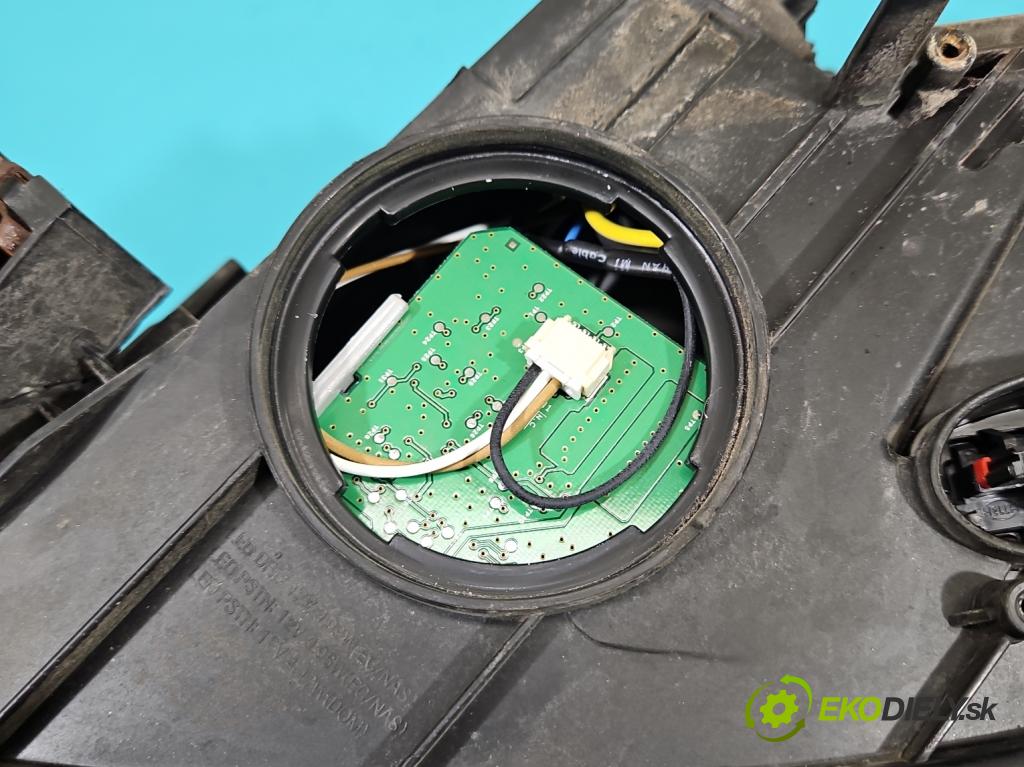 Kia Sportage III 2010-2015 2.0 CRDI 184hp automatic 135 kW 1998 cm3 5- Reflektor: pravý  (Pravé)