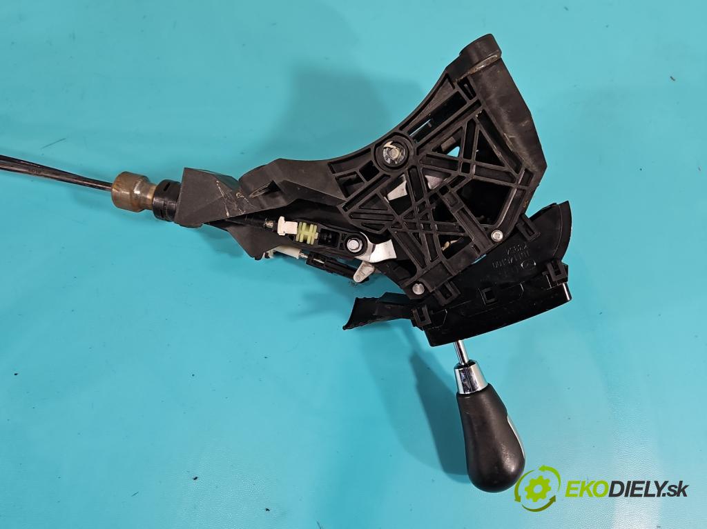 Mazda CX-9 2006-2015 3.7 V6 273KM: automatic 201 kW 3726 cm3 5- Páka: Změny: stupeň,rýchlosť  (Rýchlostná páka (kulisa))