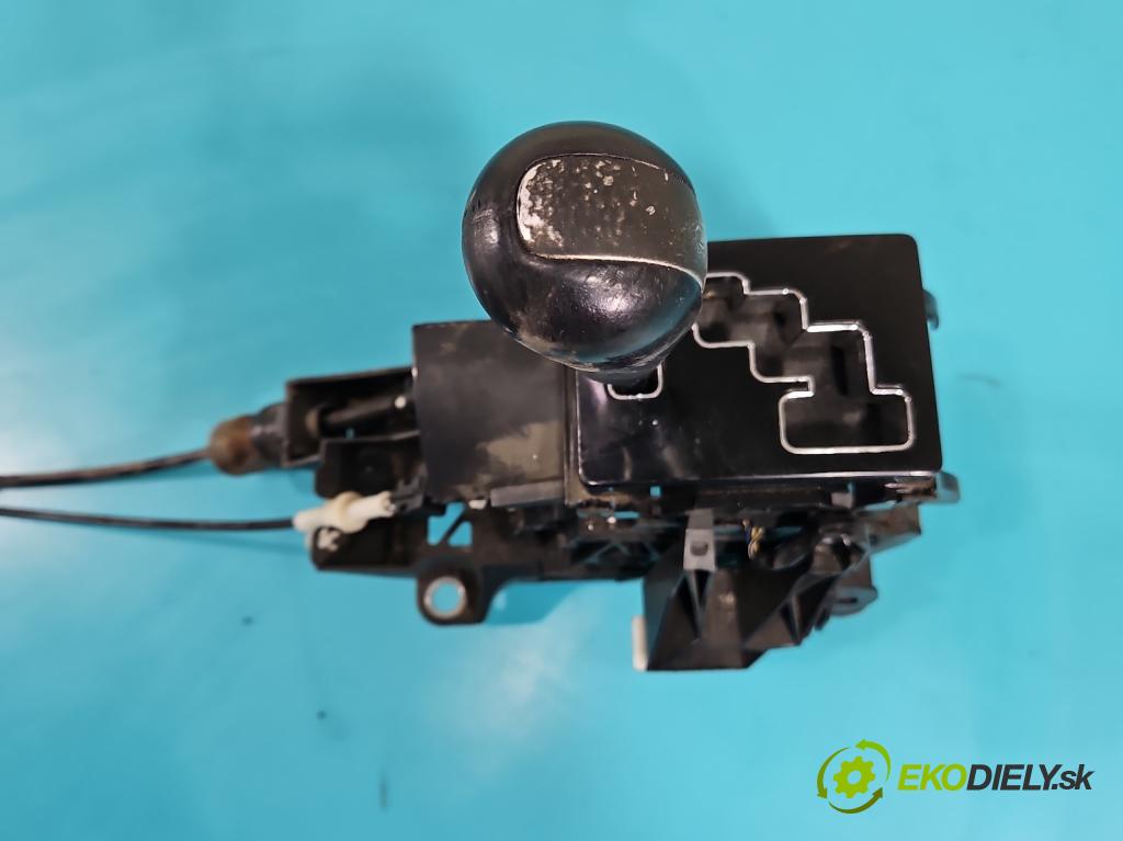 Mazda CX-9 2006-2015 3.7 V6 273KM: automatic 201 kW 3726 cm3 5- Páka: Změny: stupeň,rýchlosť  (Rýchlostná páka (kulisa))