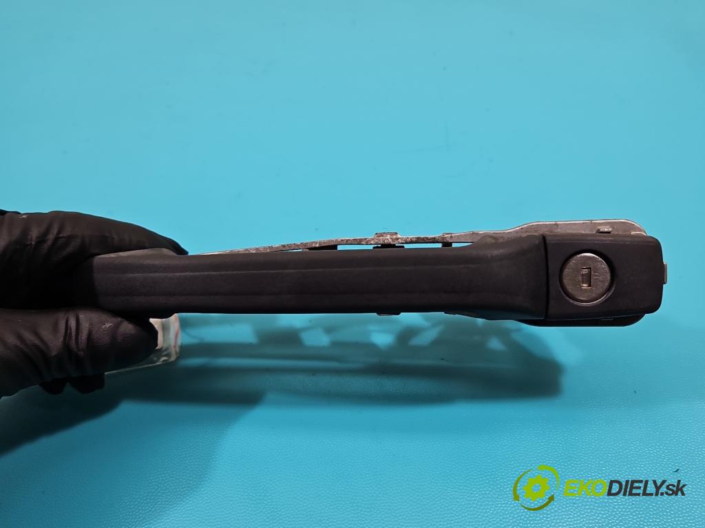 Mercedes 190 201 2.0 injekcia: mechanický 118 HP automatic 87 kW 1977 cm3 4- rukoväť predné ľavé mimo: (Vonkajšie predné ľavé)