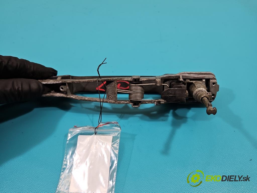 Mercedes 190 201 2.0 injekcia: mechanický 118 HP automatic 87 kW 1977 cm3 4- rukoväť predné ľavé mimo: (Vonkajšie predné ľavé)