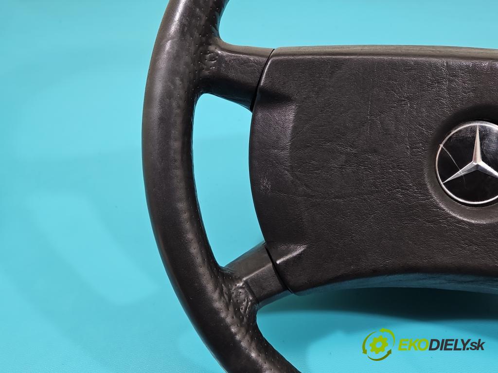 Mercedes 190 201 2.0 injekcia: mechanický 118 HP automatic 87 kW 1977 cm3 4- volant  (Volanty)