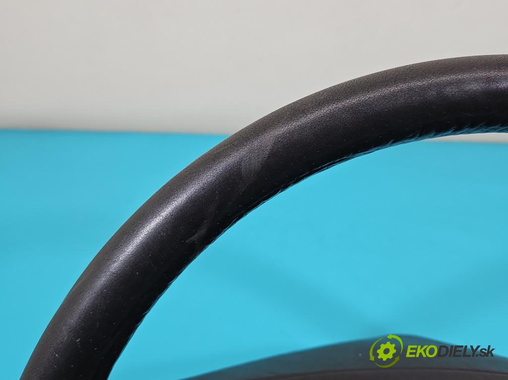 Mercedes 190 201 2.0 injekcia: mechanický 118 HP automatic 87 kW 1977 cm3 4- volant  (Volanty)