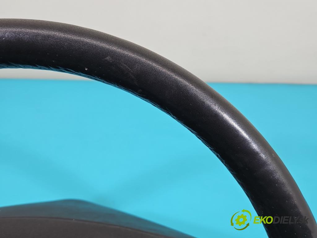 Mercedes 190 201 2.0 injekcia: mechanický 118 HP automatic 87 kW 1977 cm3 4- volant  (Volanty)