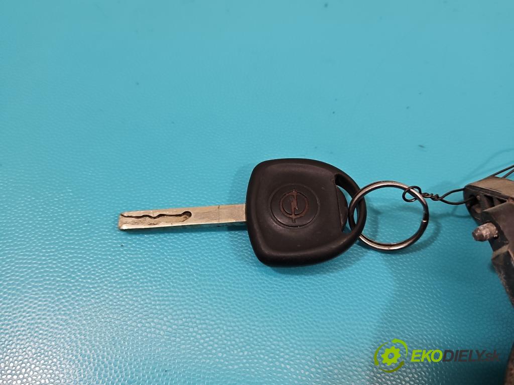 Opel Combo C 2001-2011 1.7 CDTI 101 HP manual 74 kW 1686 cm3 5- rukoväť predné ľavé mimo:  (Vonkajšie predné ľavé)